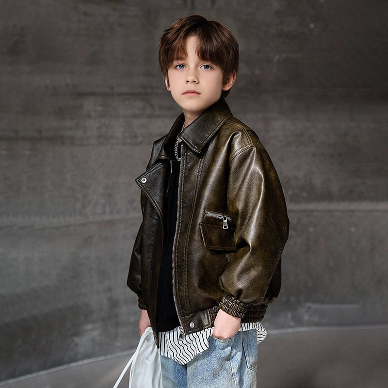 Boys Dark Green Waterproof Win - Streetwear Brand Logo Design reseña y precio
